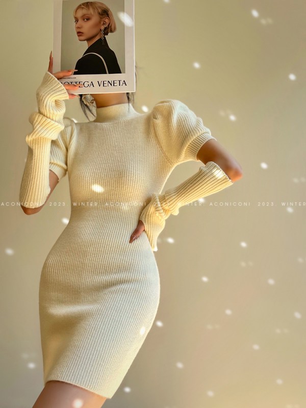 Aconiconi’s Winter Red Knit Dress: Classic Style, Fab-Fei Boots, and Endless&nbsp;Possibilities